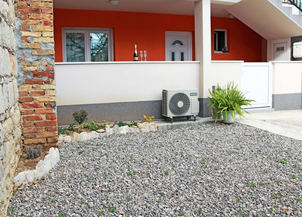 Apartment Ljubica Kastel Gomilica Kaštela Exterior foto